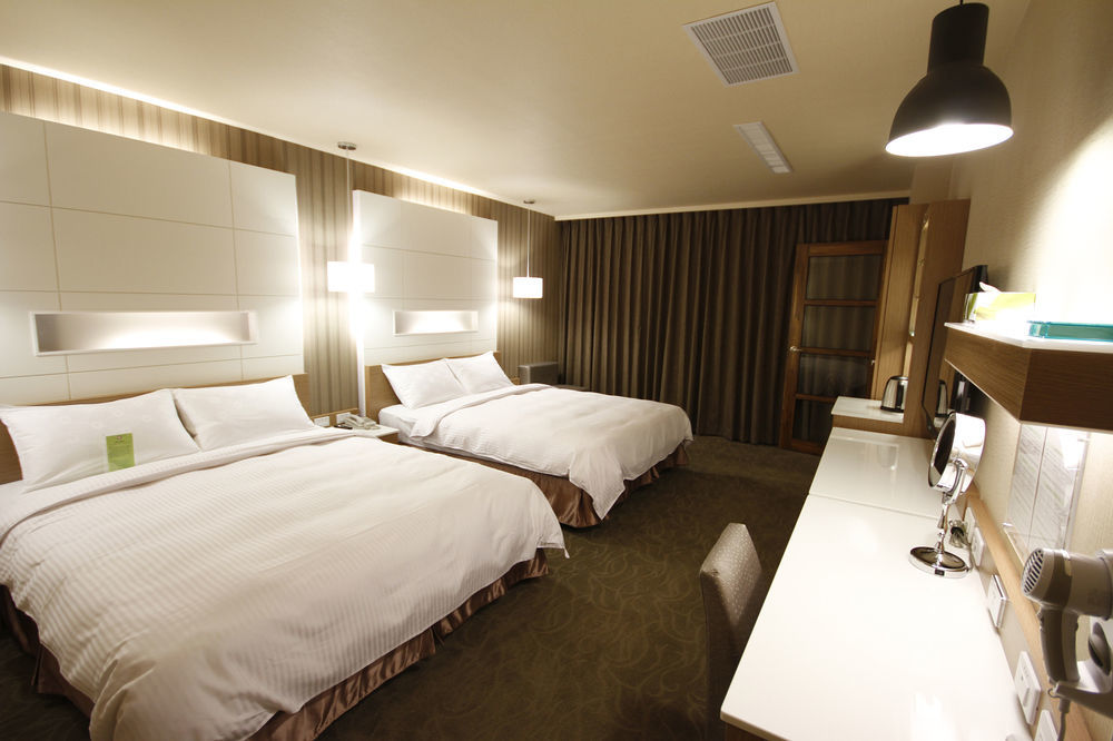 Kindness Hotel Hualien Exteriör bild